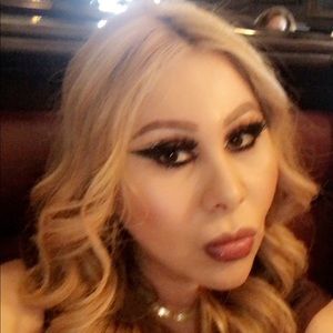 Meet your Posher, Karla